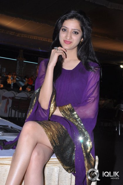 Richa-Panai-at-Na-Love-Story-Modalaindi-Audio-Launch